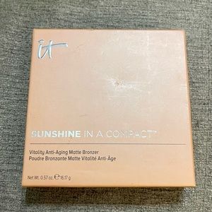 Sunshine in a Compact by IT Cosmetics